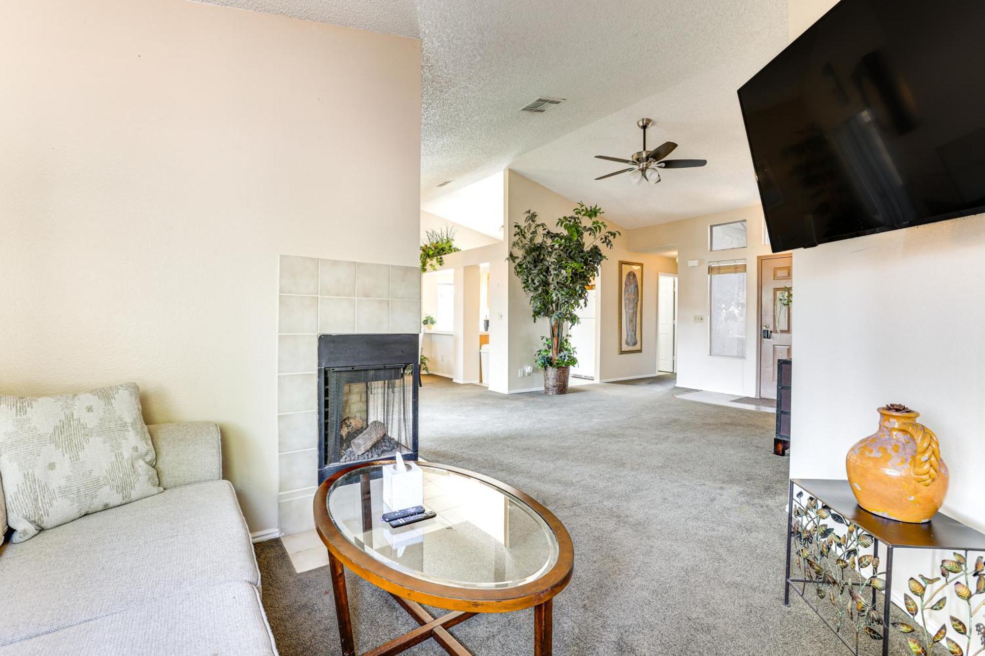 Furnished Patio, Fenced Yard In Valley Las Vegas